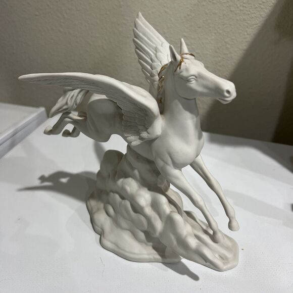 David Cornell Pegasus Figurine The Herald Of Love 1985 White Fine Porcelain - Picture 1 of 11